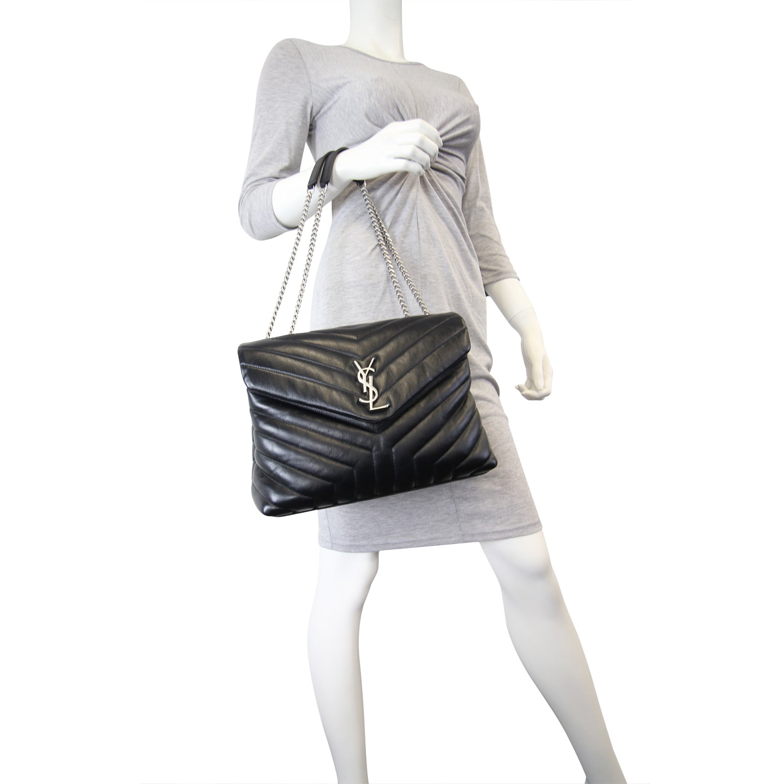 Saint Laurent Loulou Medium mannequin