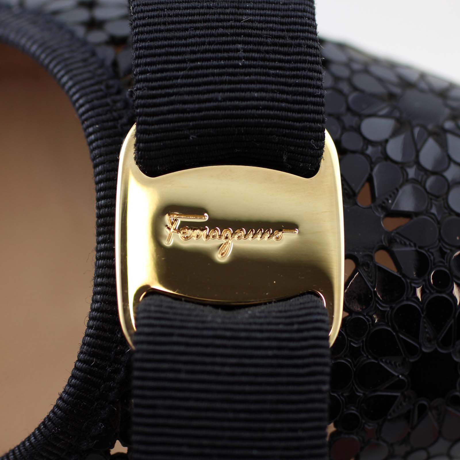 Salvatore Ferragamo Shelly Flats Hardware