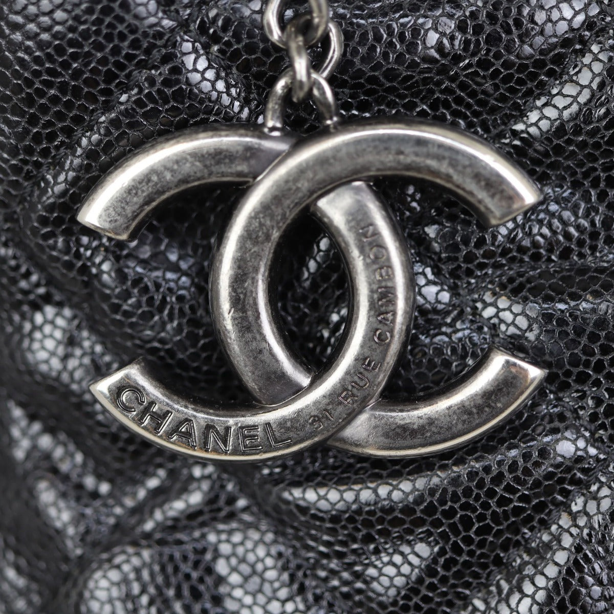 Chanel CC Chain Tote Hardware

