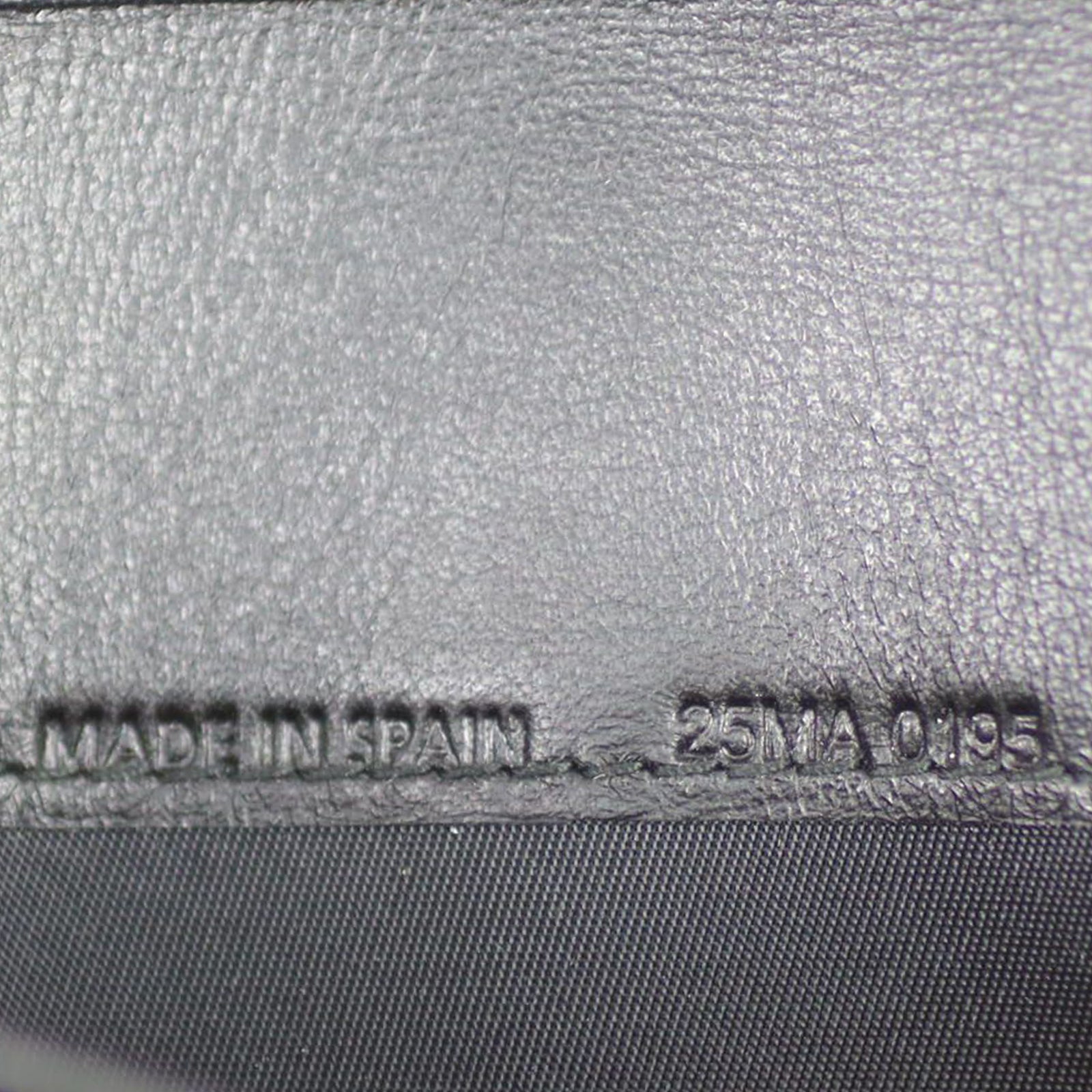 Dior Lady Dior Chain Wallet Stamp and Date code