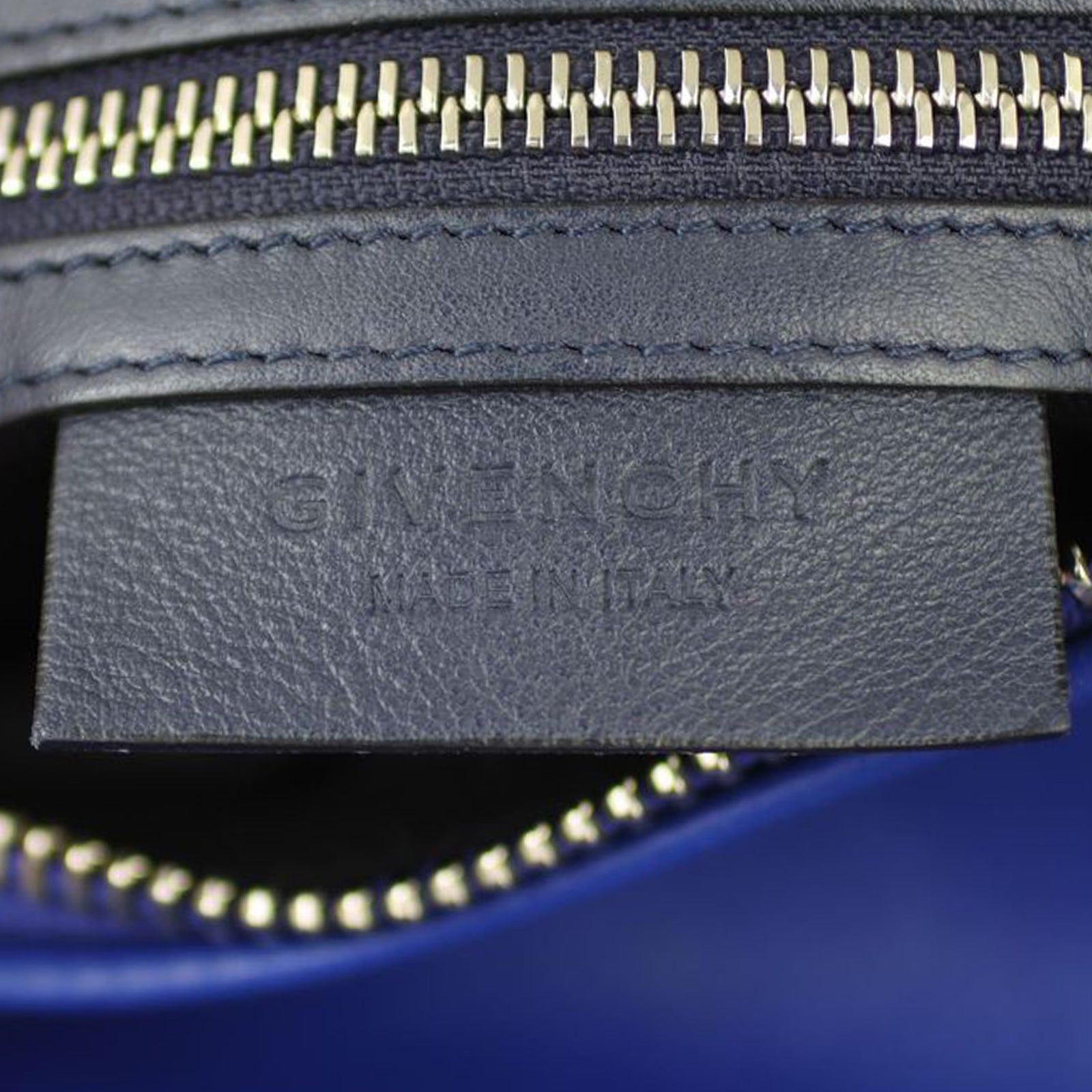 Givenchy Pandora Medium Stamp