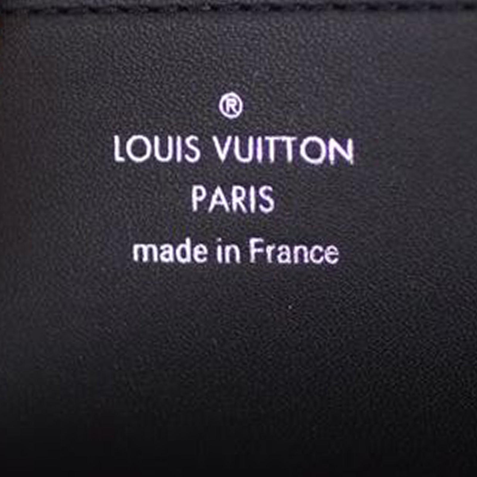 Louis Vuitton Zippy Wallet Mahina Stamp