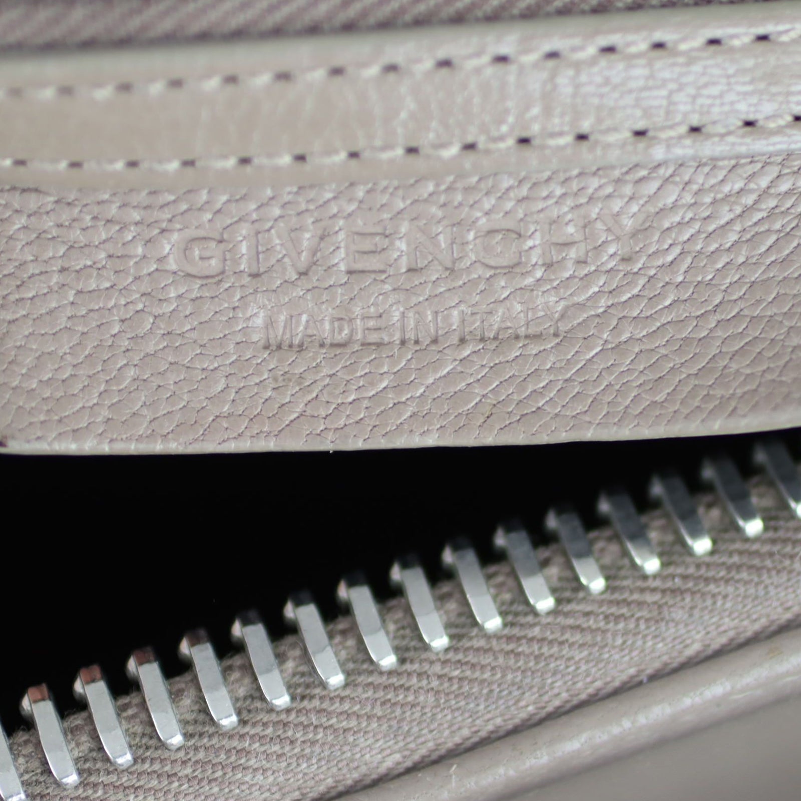 Givenchy Antigona Medium Stamp