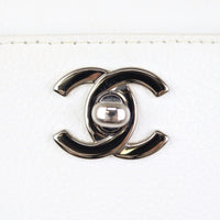 Chanel Cerf Tote Hardware

