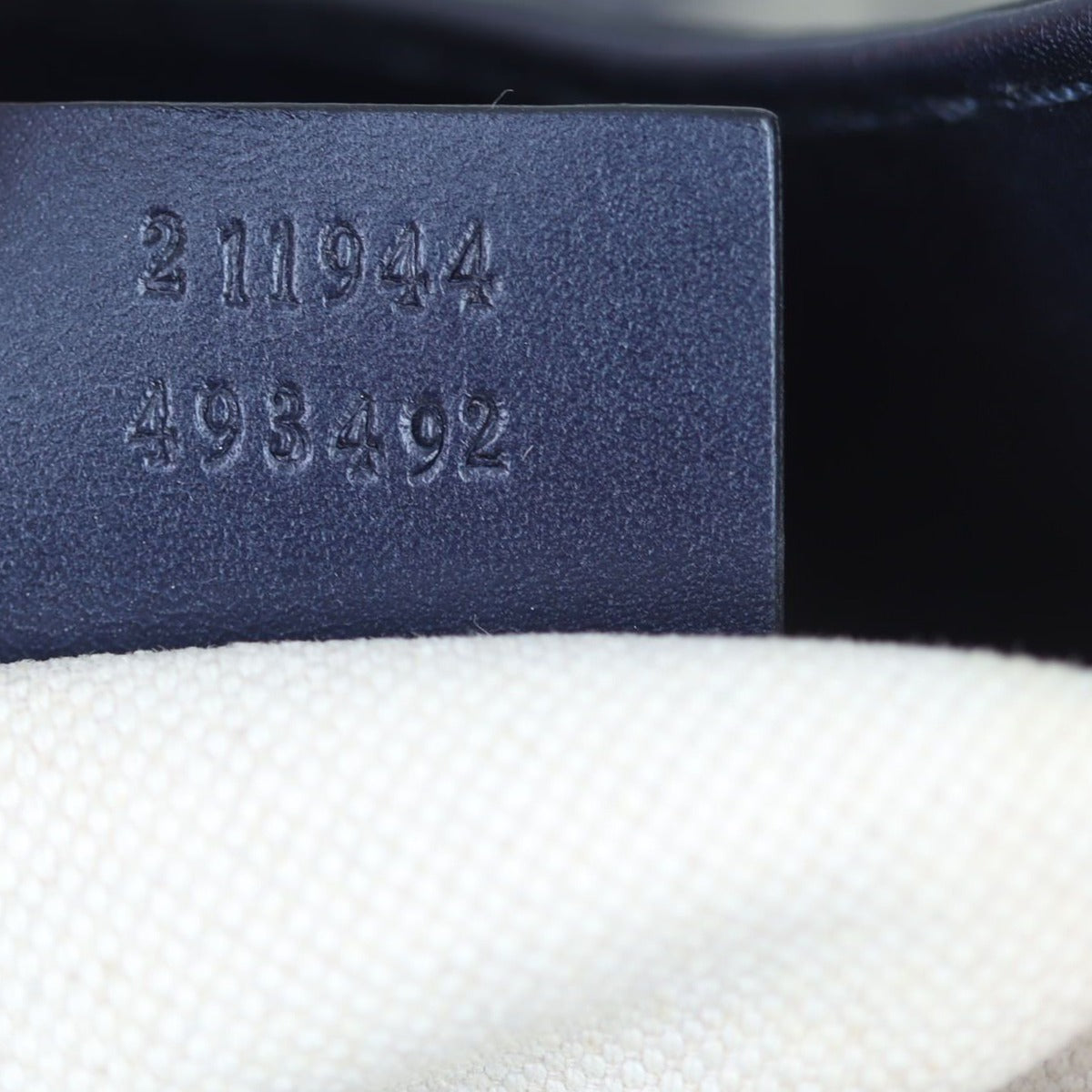 Gucci GG Canvas Sukey Tote Medium Date code
