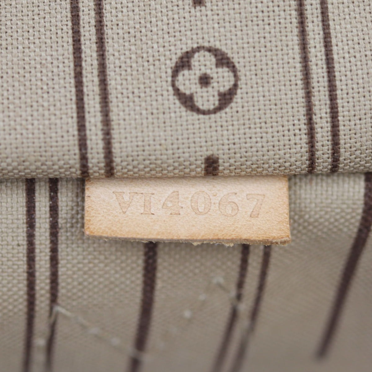 Louis Vuitton Neverfull PM Monogram Date code
