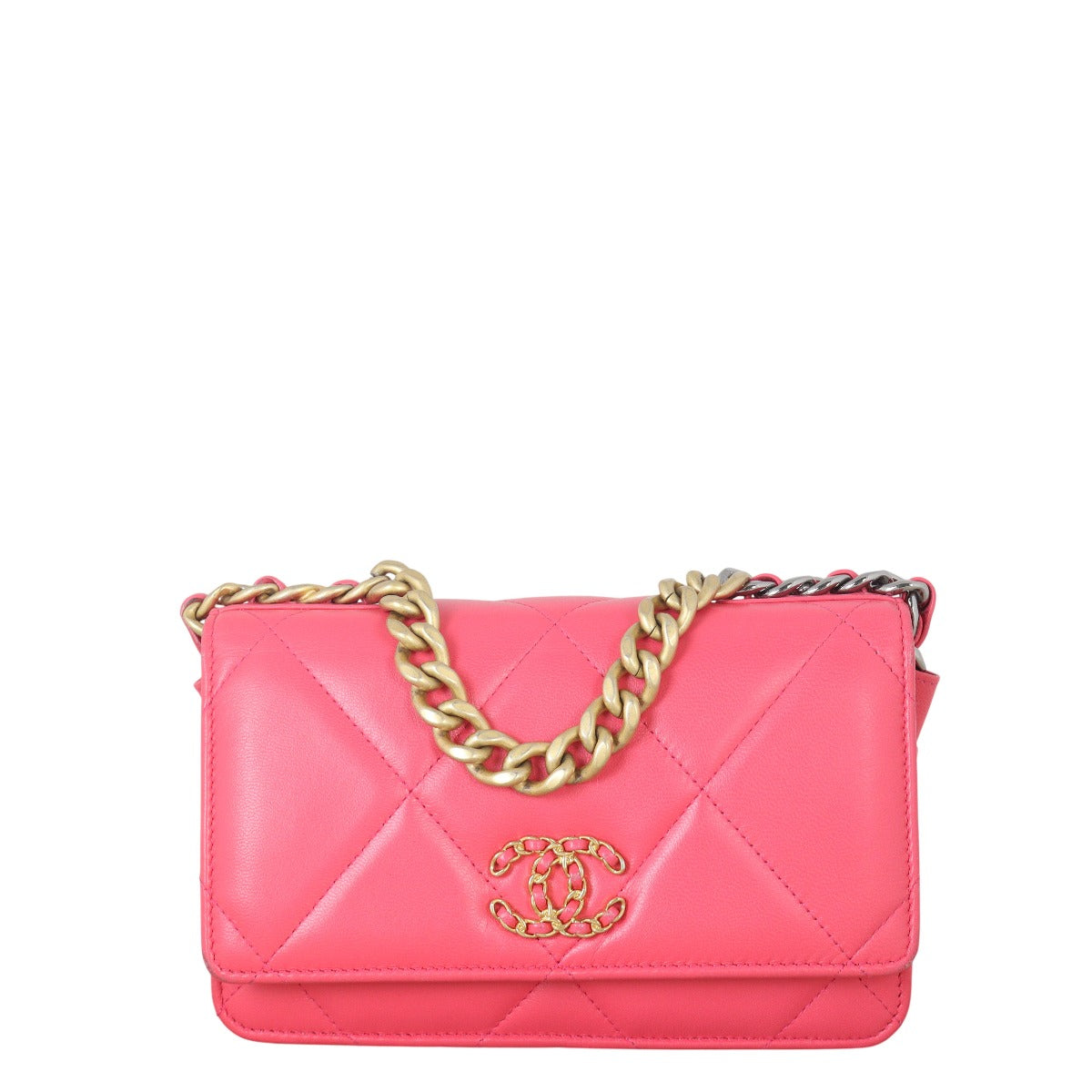 Chanel 19 Wallet On Chain