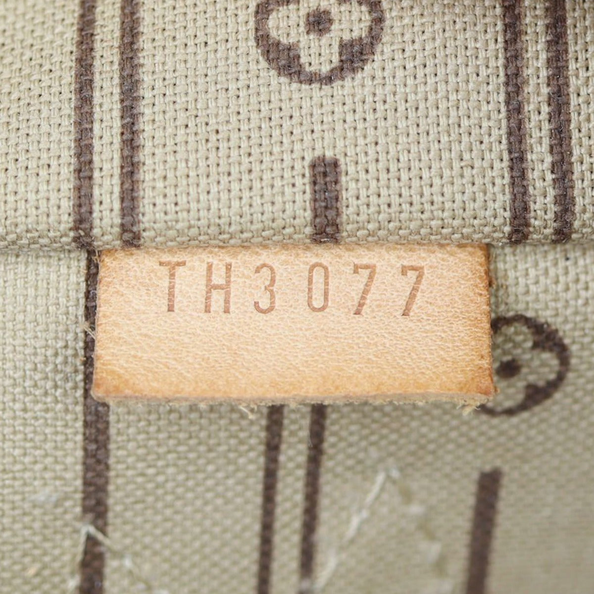 Louis Vuitton Neverfull PM Monogram Date code
