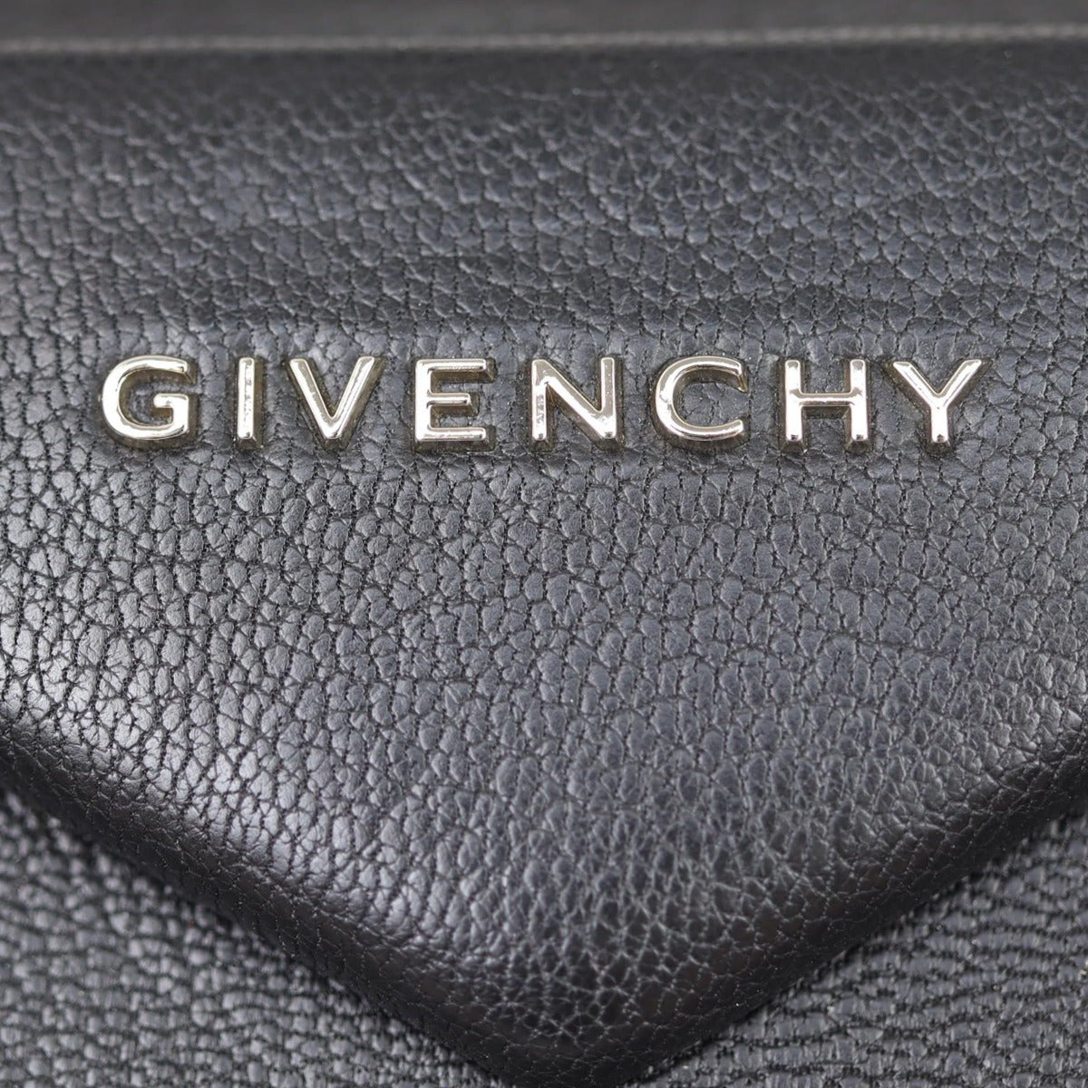 Givenchy Antigona Small Hardware
