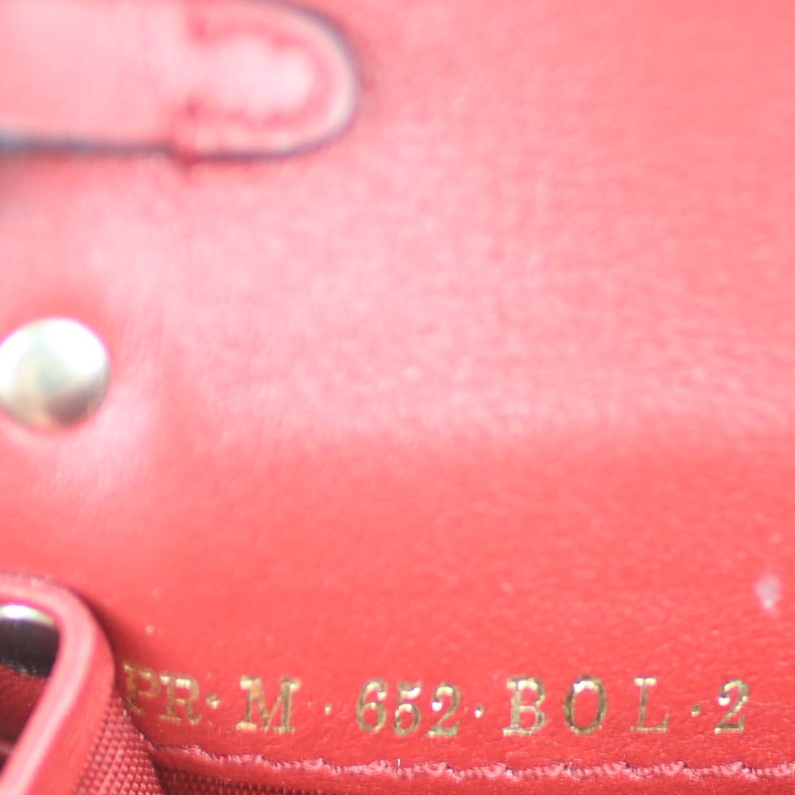 Valentino Rockstud Chain Wallet Code