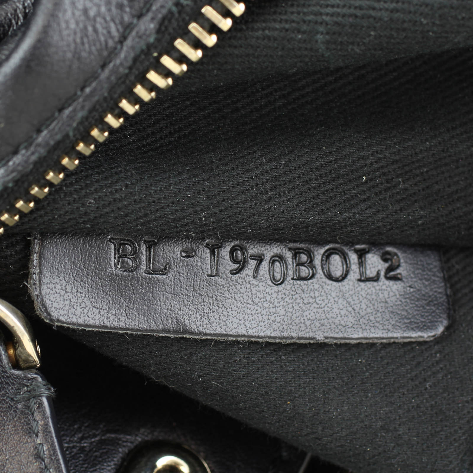 Valentino Rockstud Medium Tote Code