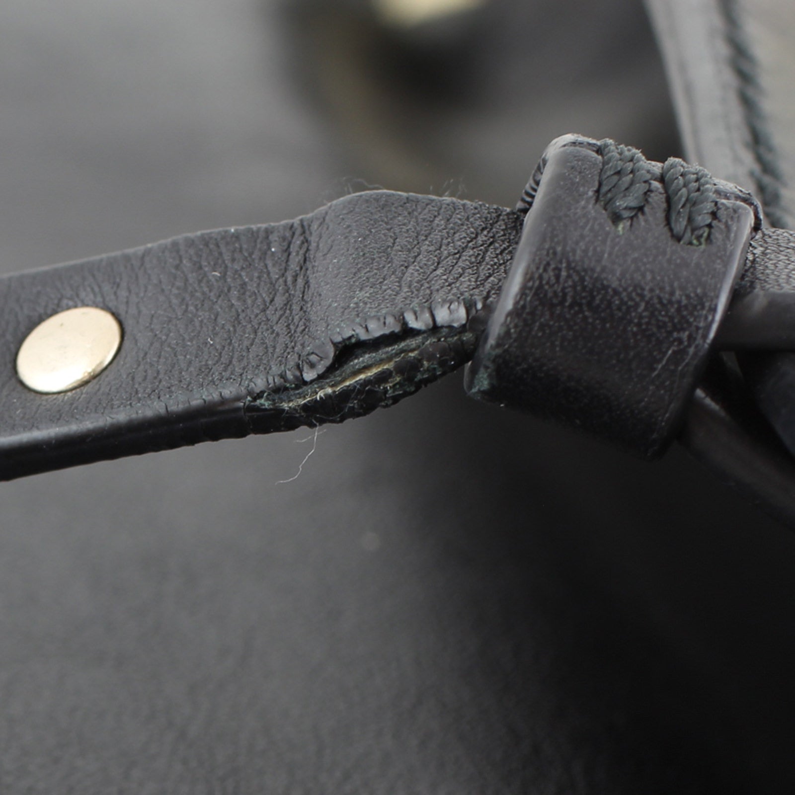 Valentino Rockstud Medium Tote Hadle 2