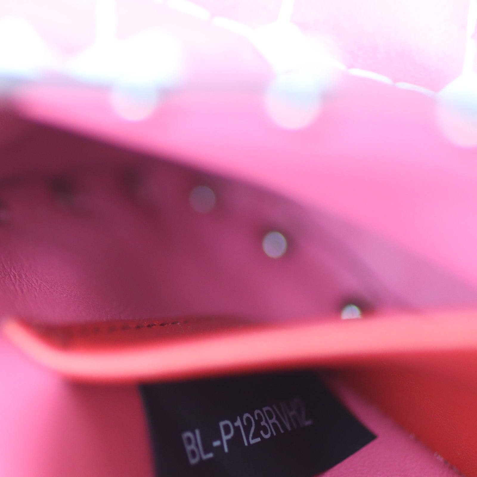 Valentino Free Rockstud Spike Small Shoulder bag code