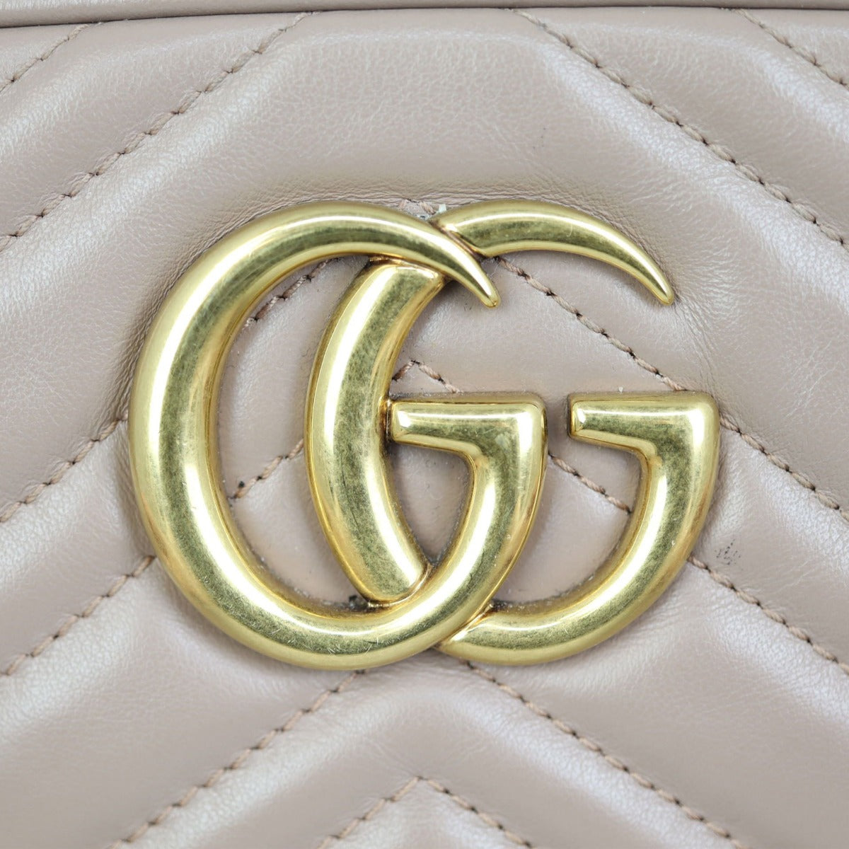 Gucci GG Marmont Small Camera Bag Hardware
