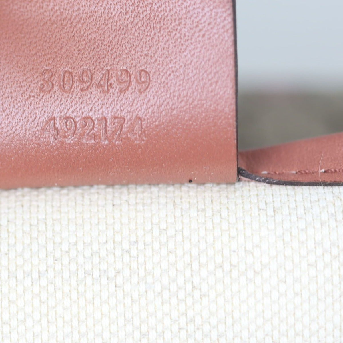 Gucci GG Supreme Star Tote Date code
