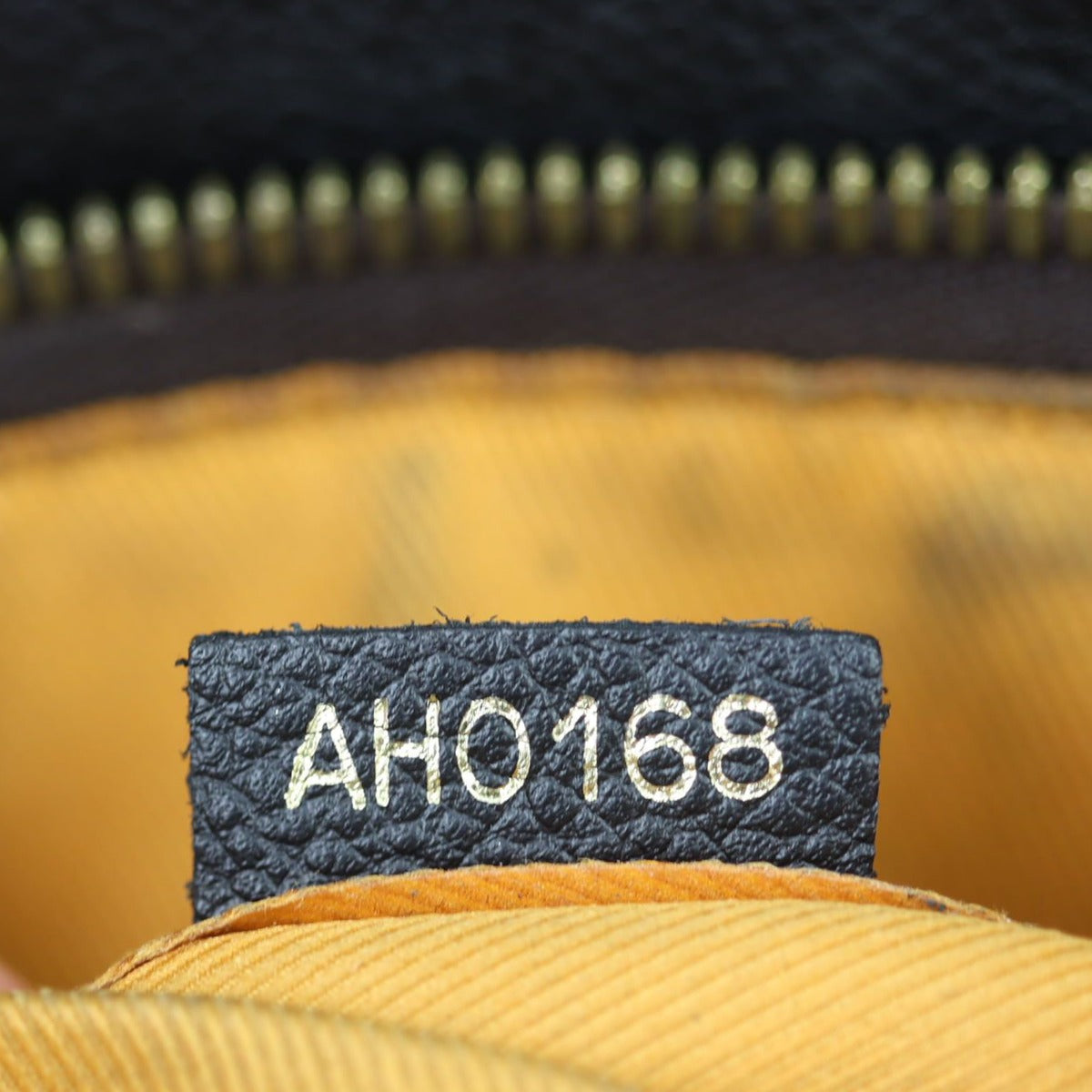 Louis Vuitton Manhattan NM Monogram Date code
