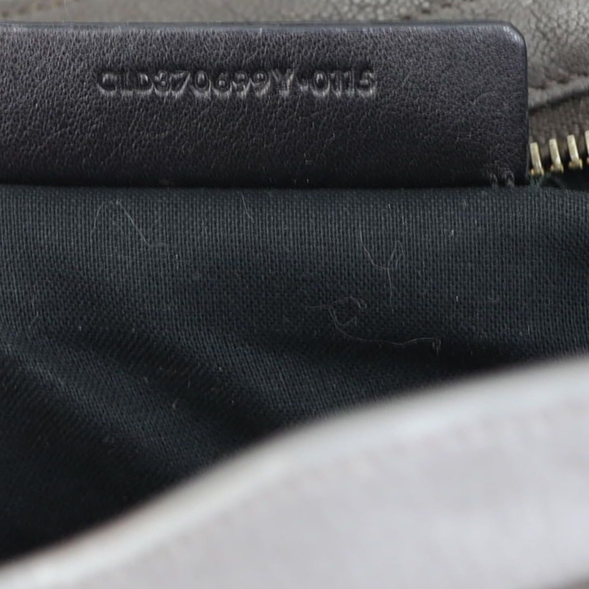 Saint Laurent Classic Y Cabas Small Date code
