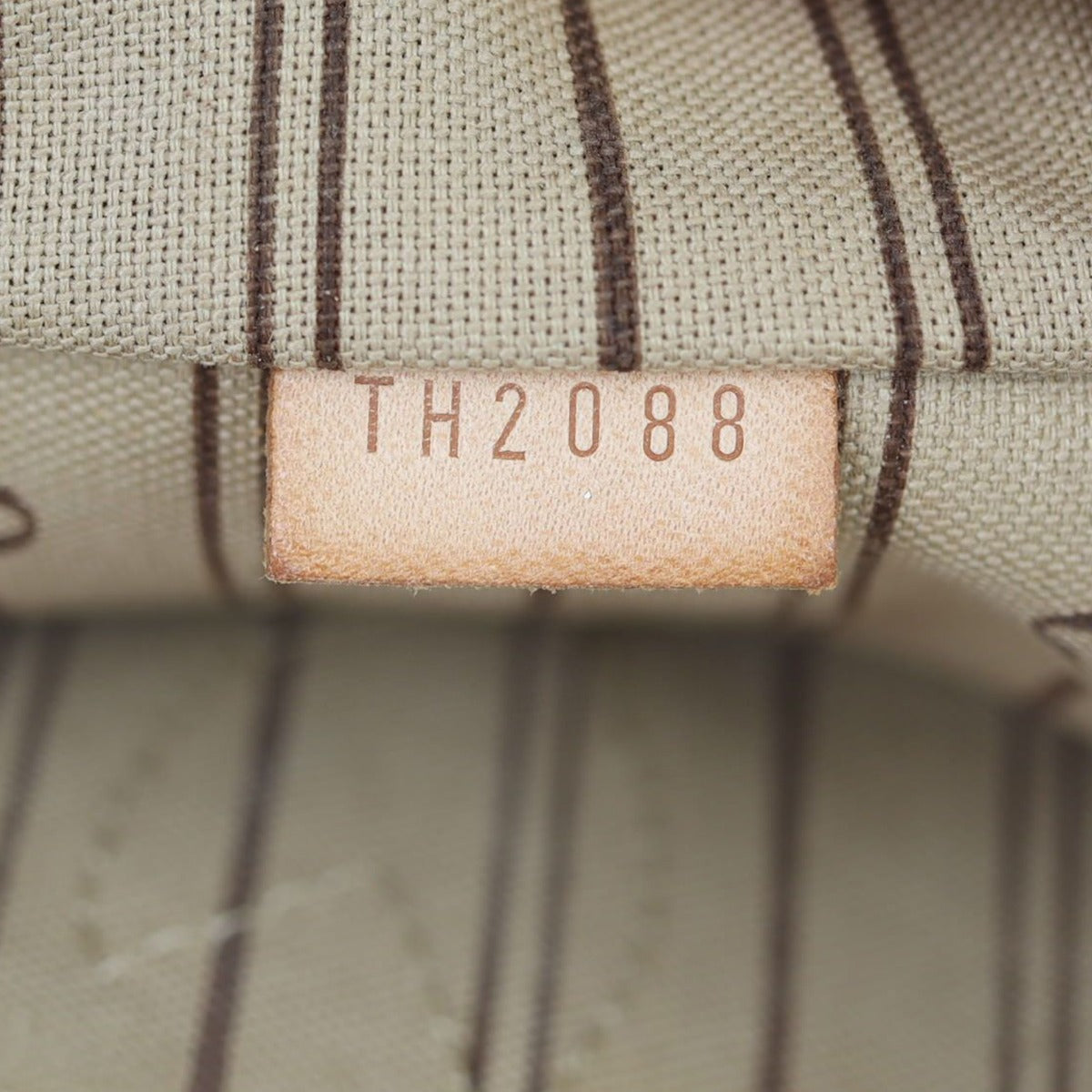 Louis Vuitton Neverfull PM Monogram Date code
