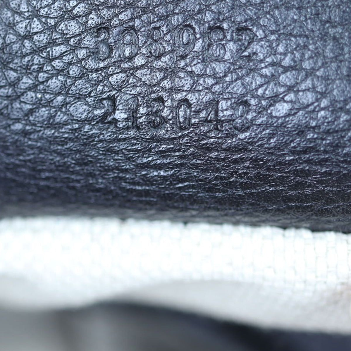 Gucci Soho Chain Shoulder Bag Medium Date code
