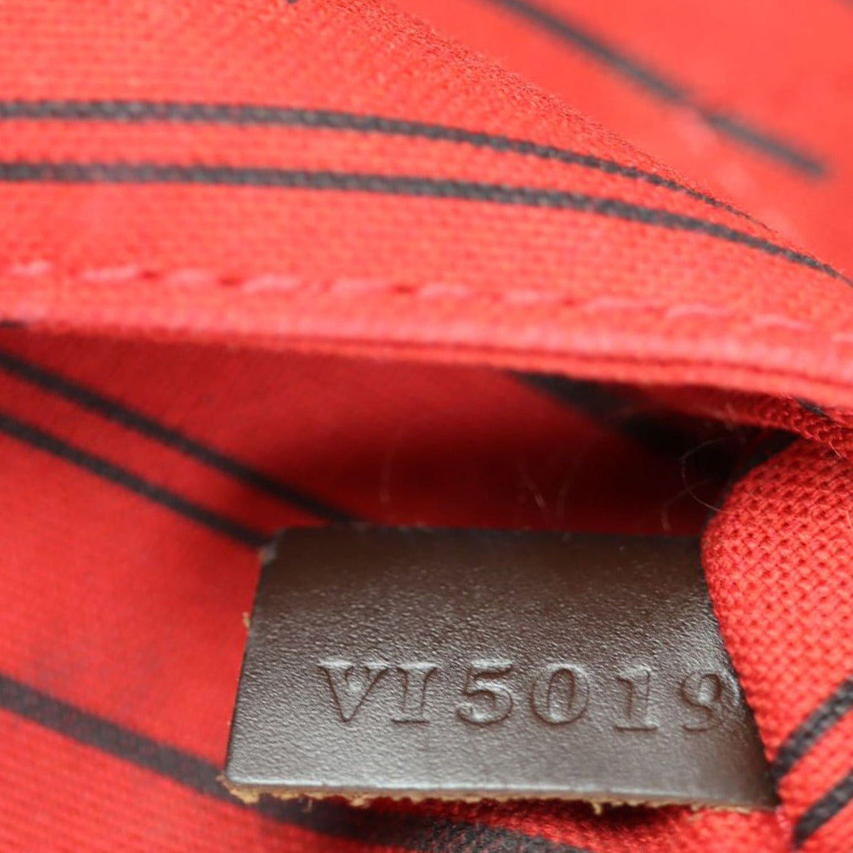 Louis Vuitton Neverfull MM Damier Ebene Date code
