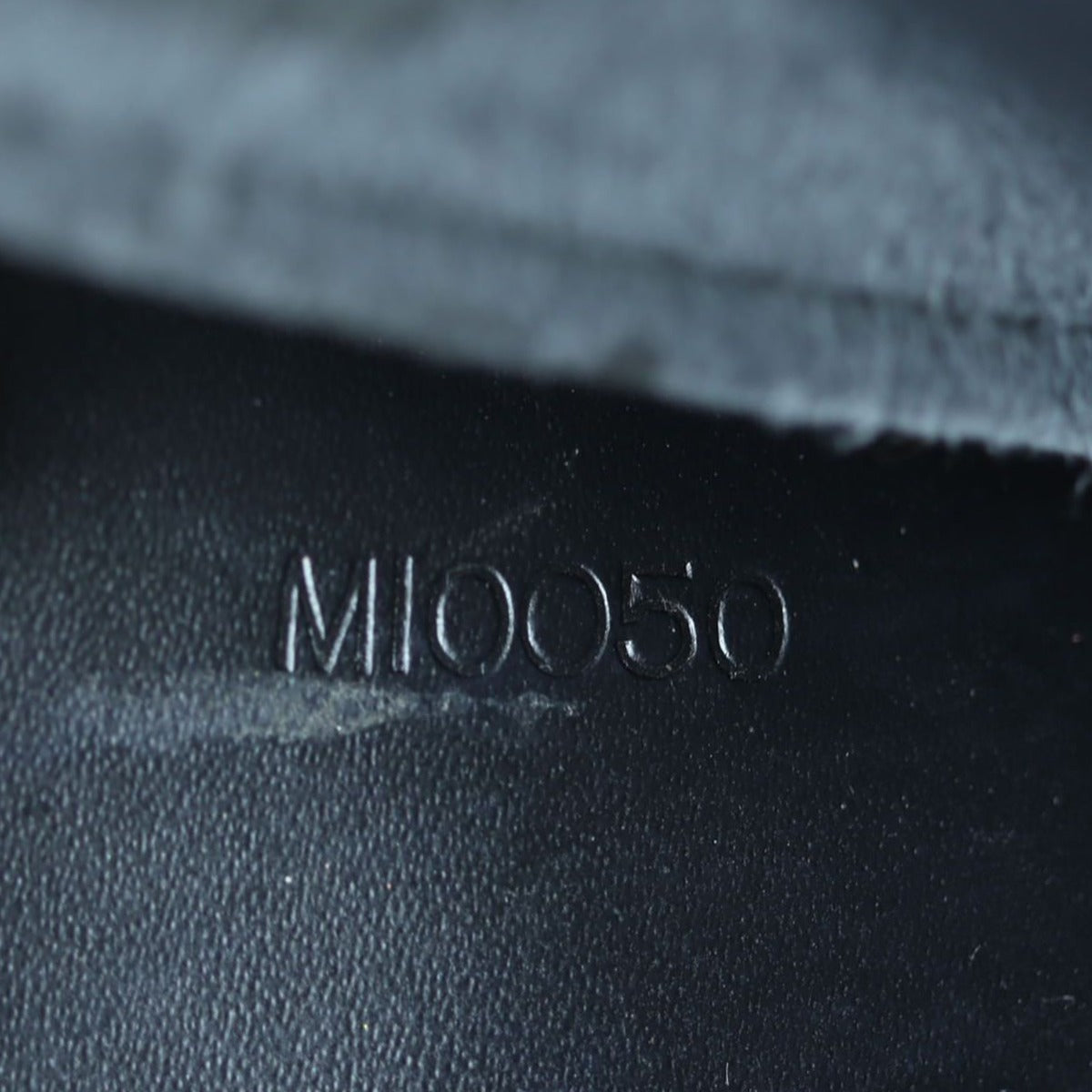 Louis Vuitton Pont Neuf Epi Date code
