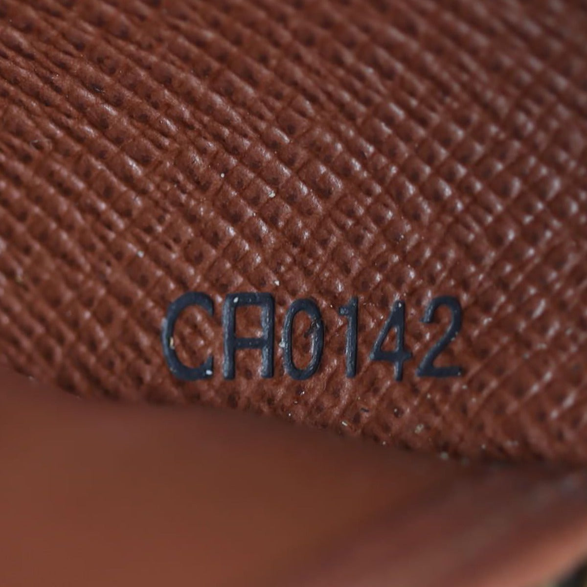 Louis Vuitton Zippy Wallet Monogram Date code
