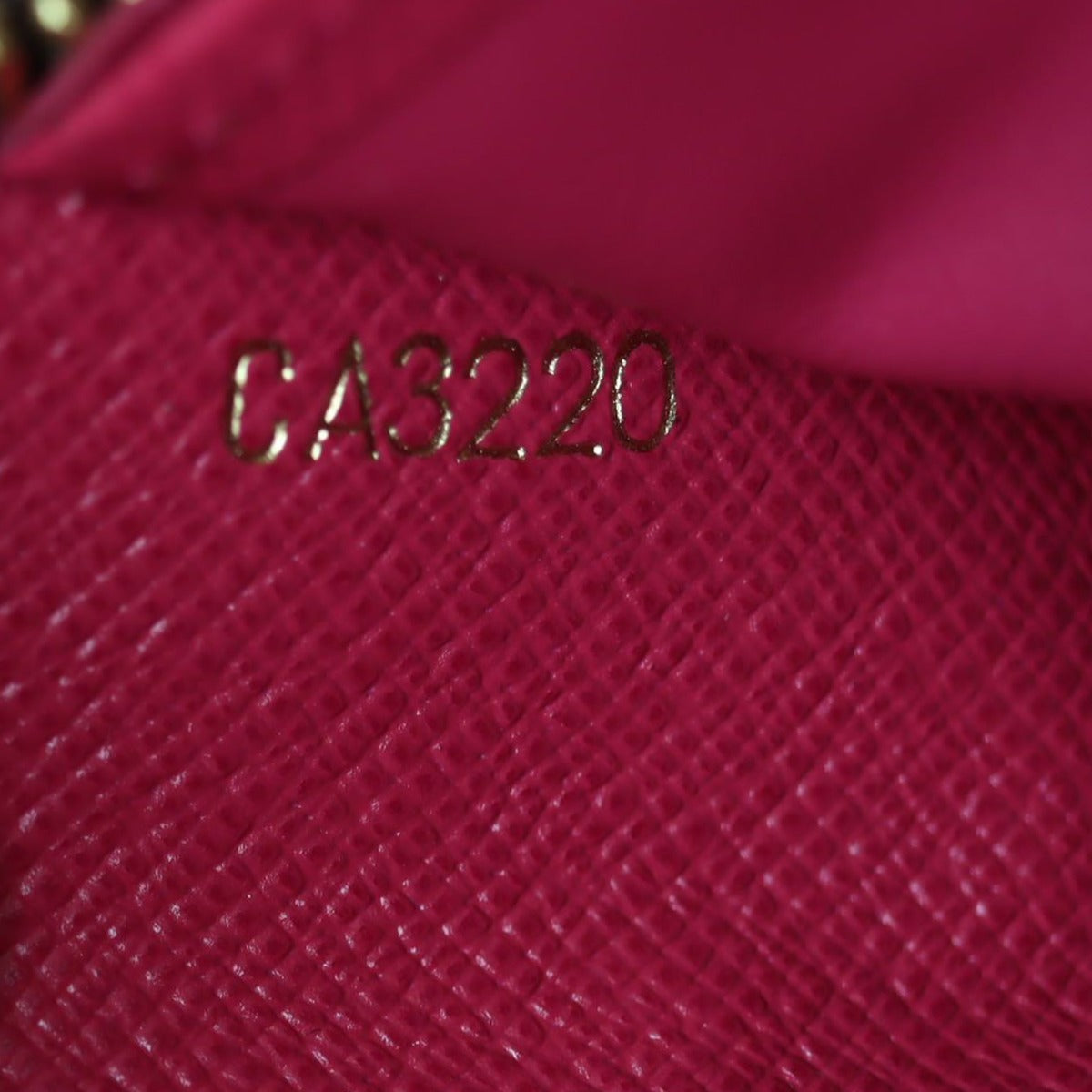 Louis Vuitton Zippy Wallet Monogram Christmas Vivienne Print Date code
