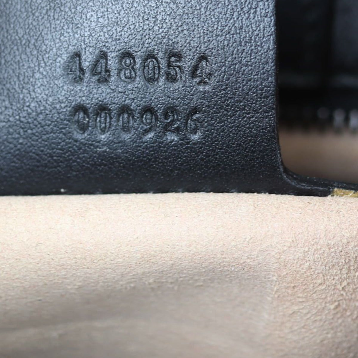 Gucci GG Marmont Tote Small Date code
