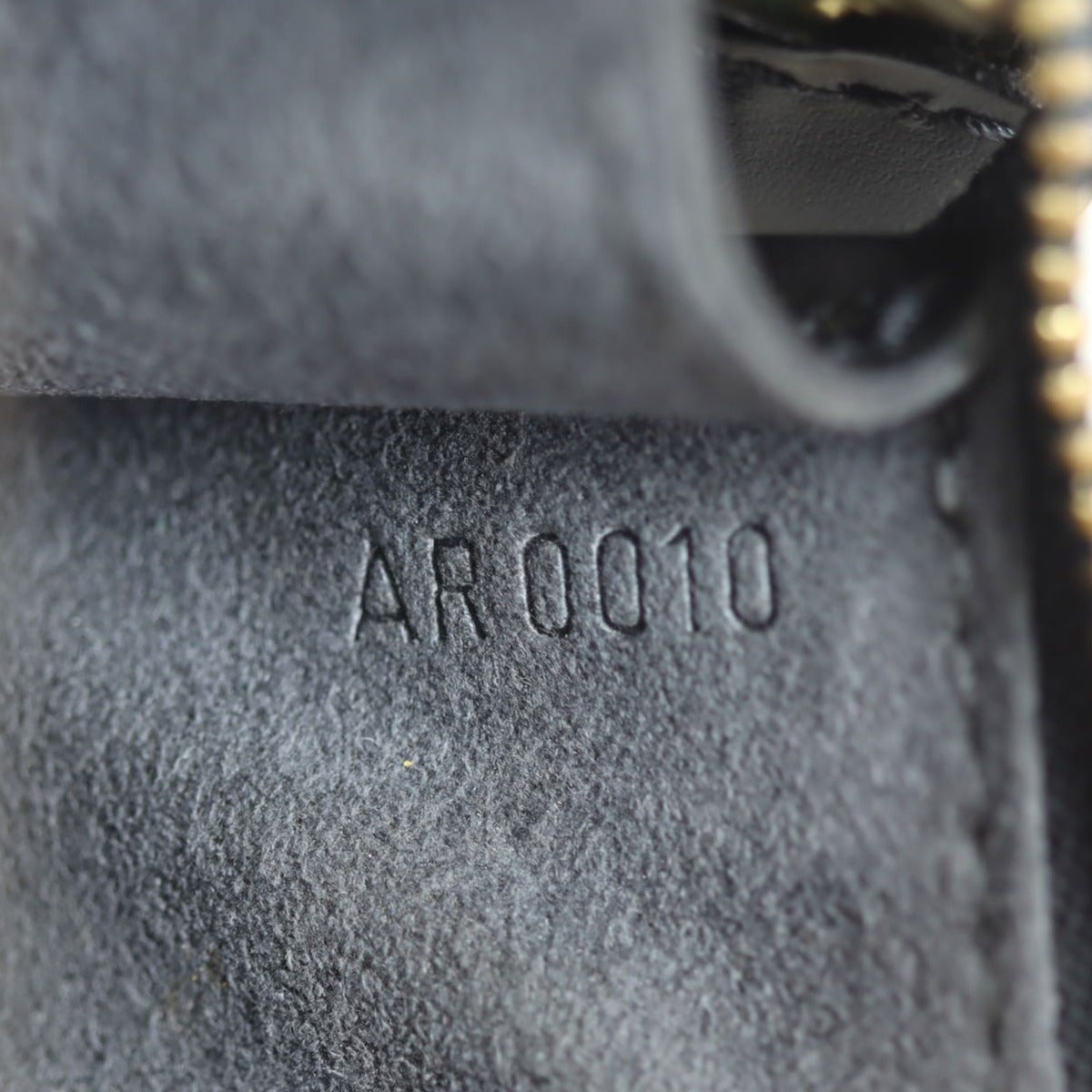 Louis Vuitton Pochette Accessories Epi Date code
