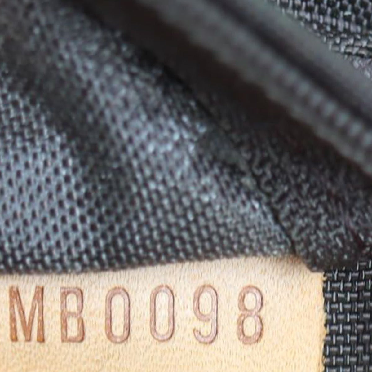 Louis Vuitton Bosphore Trolley 50 Monogram Date code
