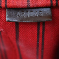 Louis Vuitton Neverfull MM Damier Ebene Date code
