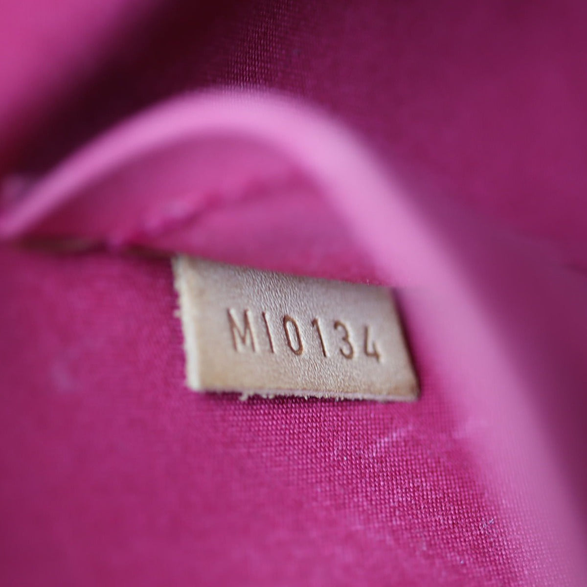 Louis Vuitton Alma MM Monogram Vernis Date code
